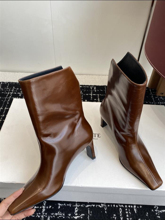 20251128174410716 390